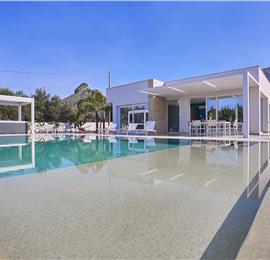 3 bedroom villa with infinity pool, jacuzzi & sauna, Castellammare del Golfo, sleeps 6